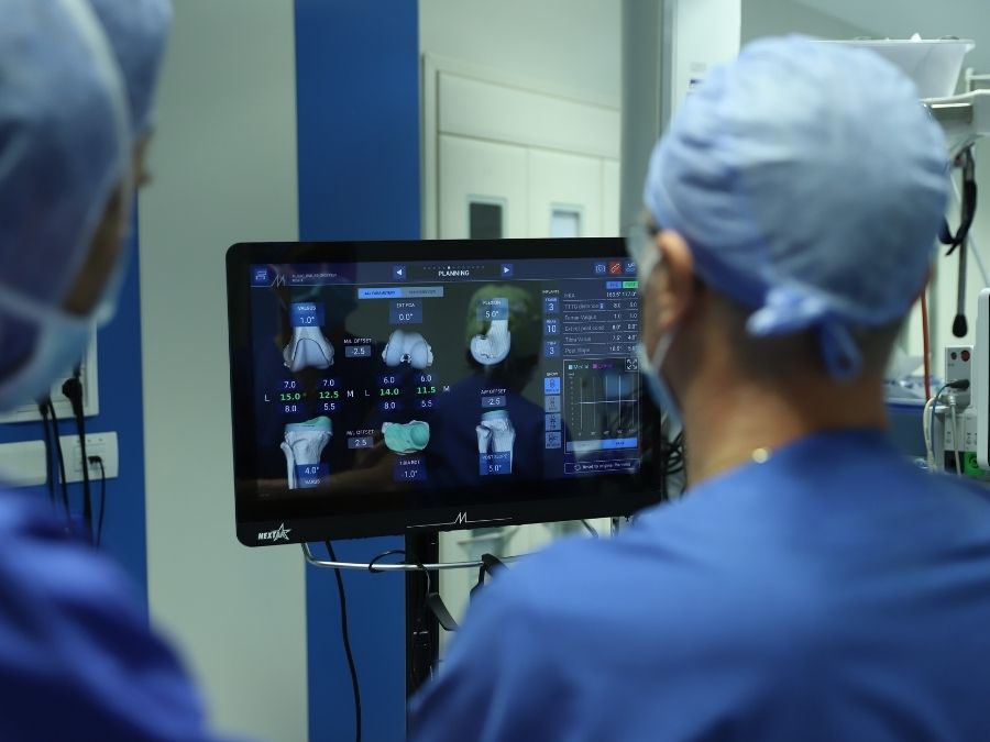 Animazione 3D di un’articolazione prima dell’intervento di protesi.